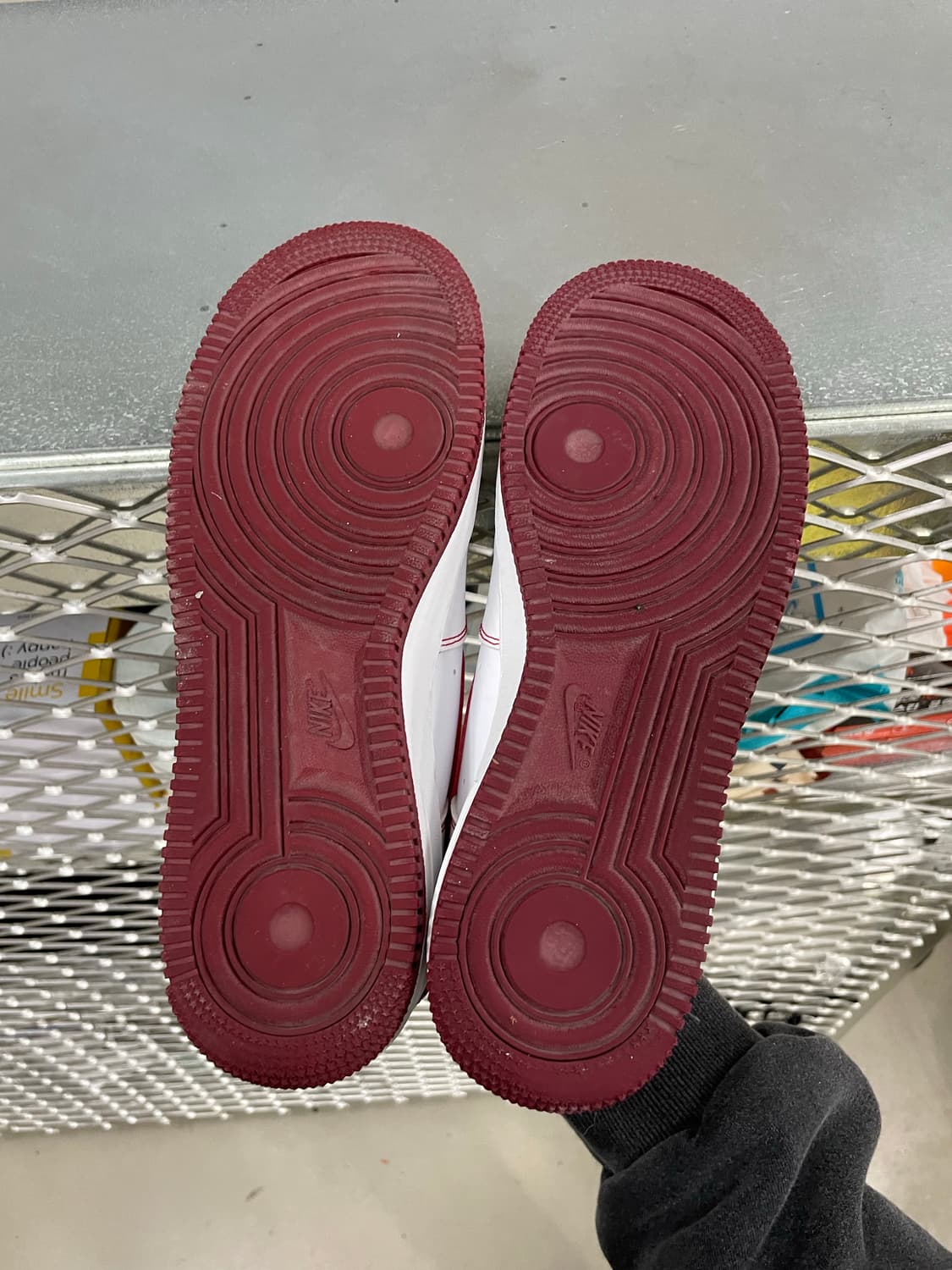 나이키 에어포스1 '07 화이트 팀 레드 265 상품이미지6