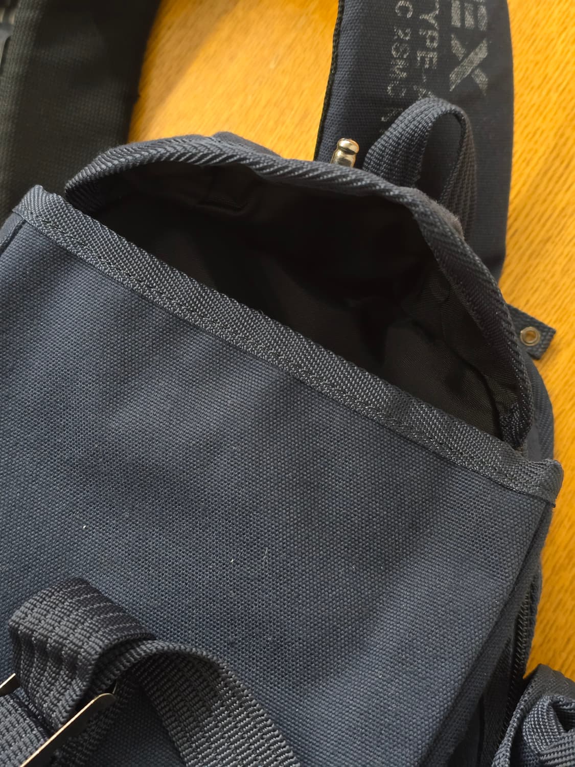 AVIREX 아비렉스 웨이스트 슬링백 크로스백 상품이미지5