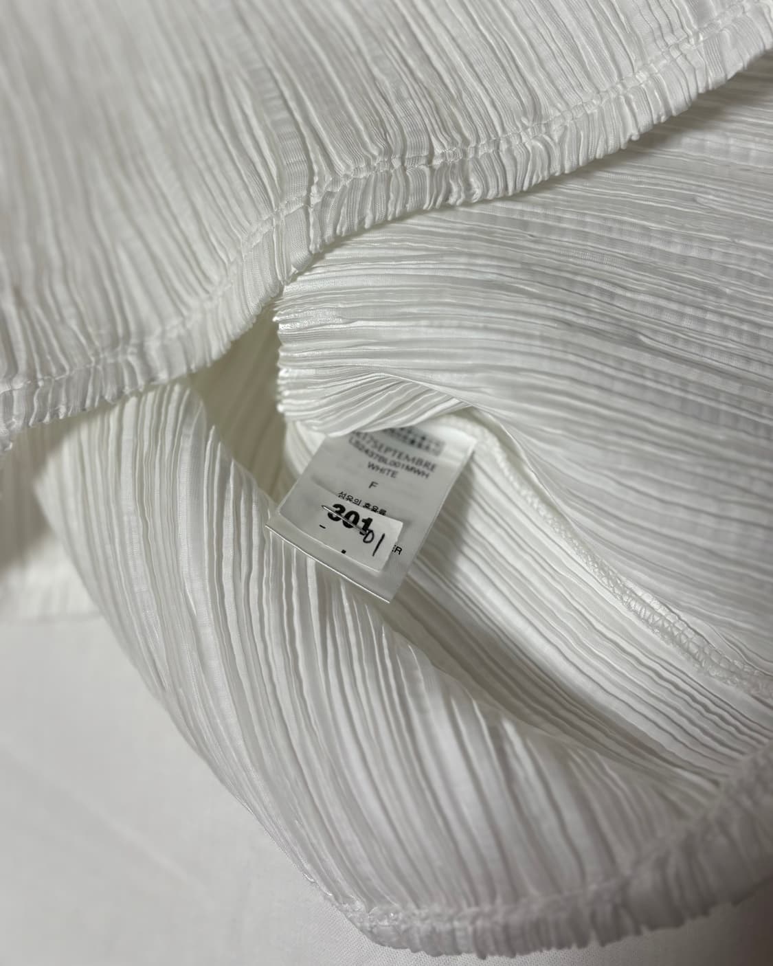 르917 LE17SEPTEMBER FREYA PLEATS TOP 상품이미지3