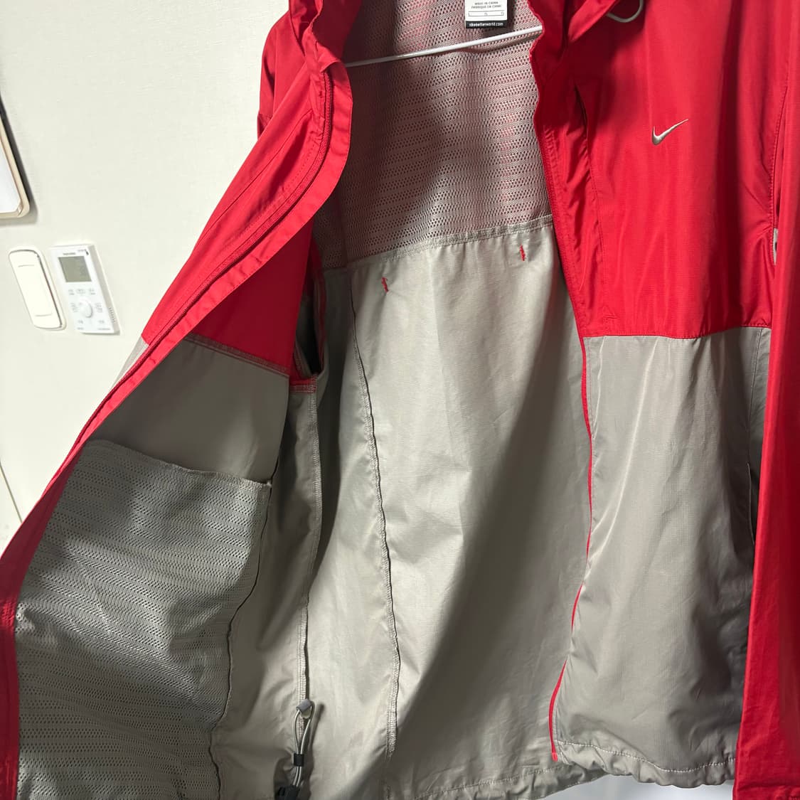 레어) 나이키 올드스쿨 빨회 배색 바람막이 (100 L) 착샷 있음 해 상품이미지10