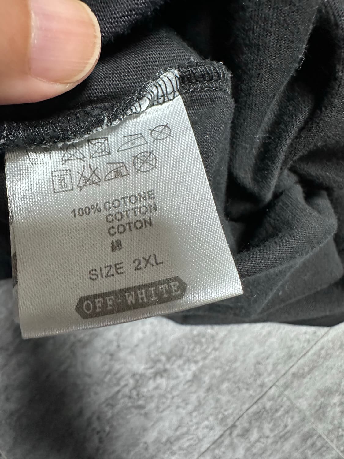 오프화이트 싱띵즈 블랙 티셔츠 상품이미지4