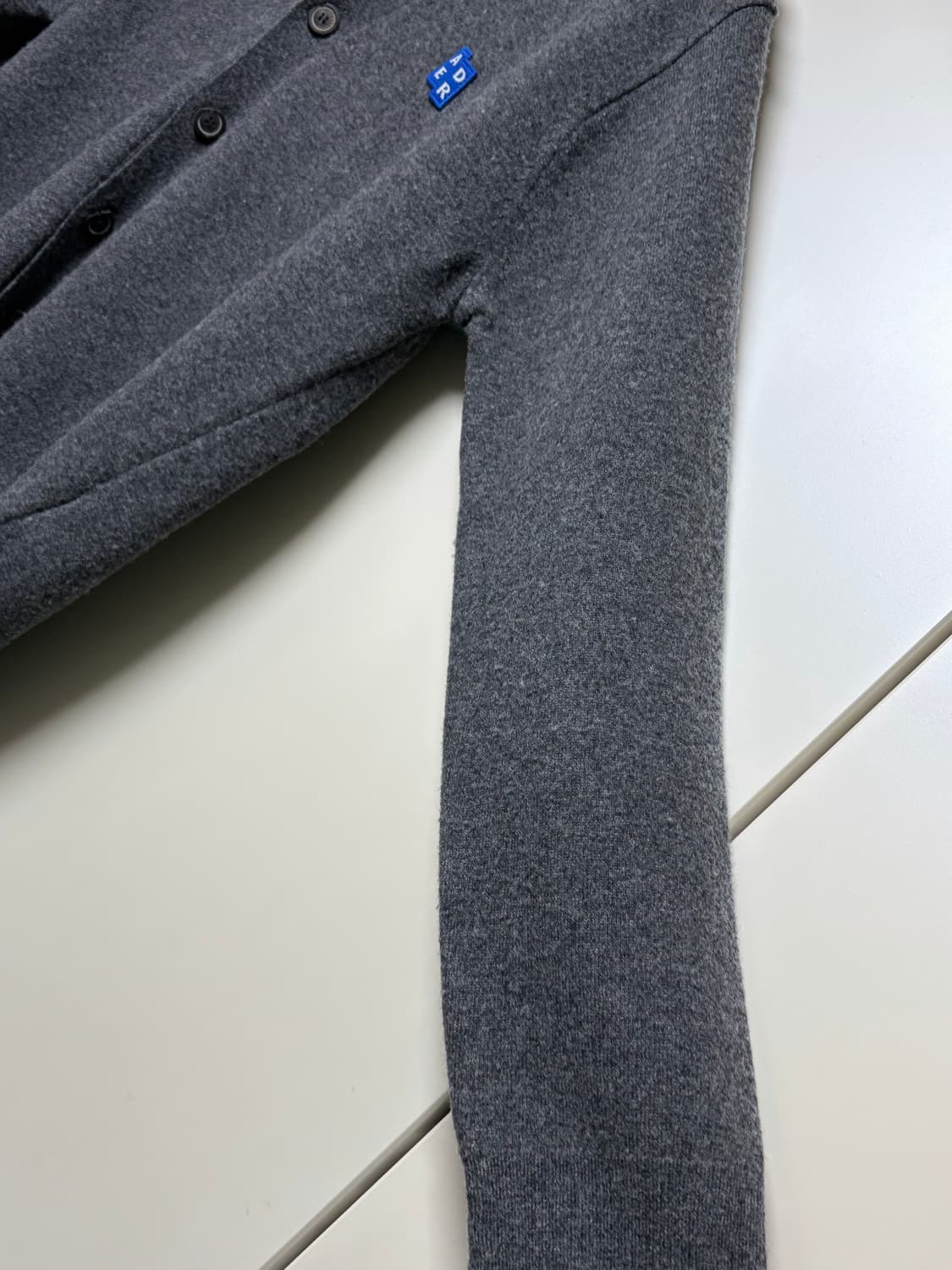 아더에러 시그니피컨트 가디건 m사이즈 상품이미지4