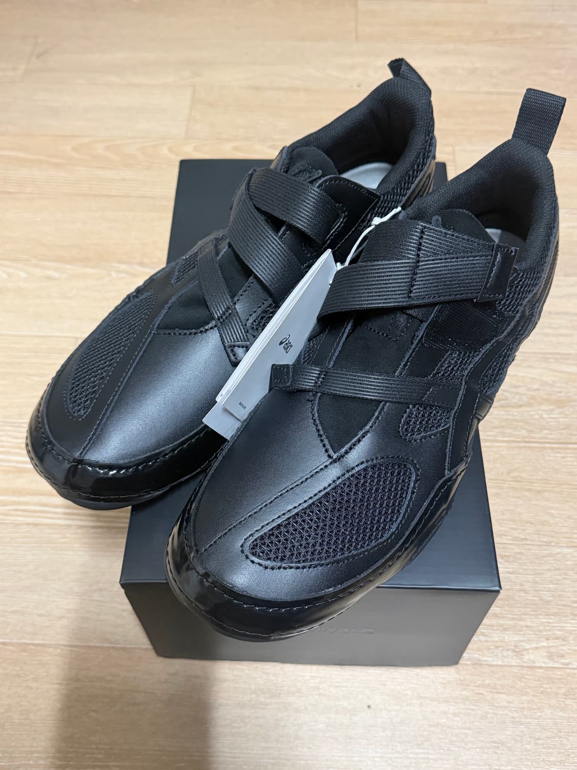 [275] 아식스 이세이미야케 하이퍼 테이핑 상품이미지1