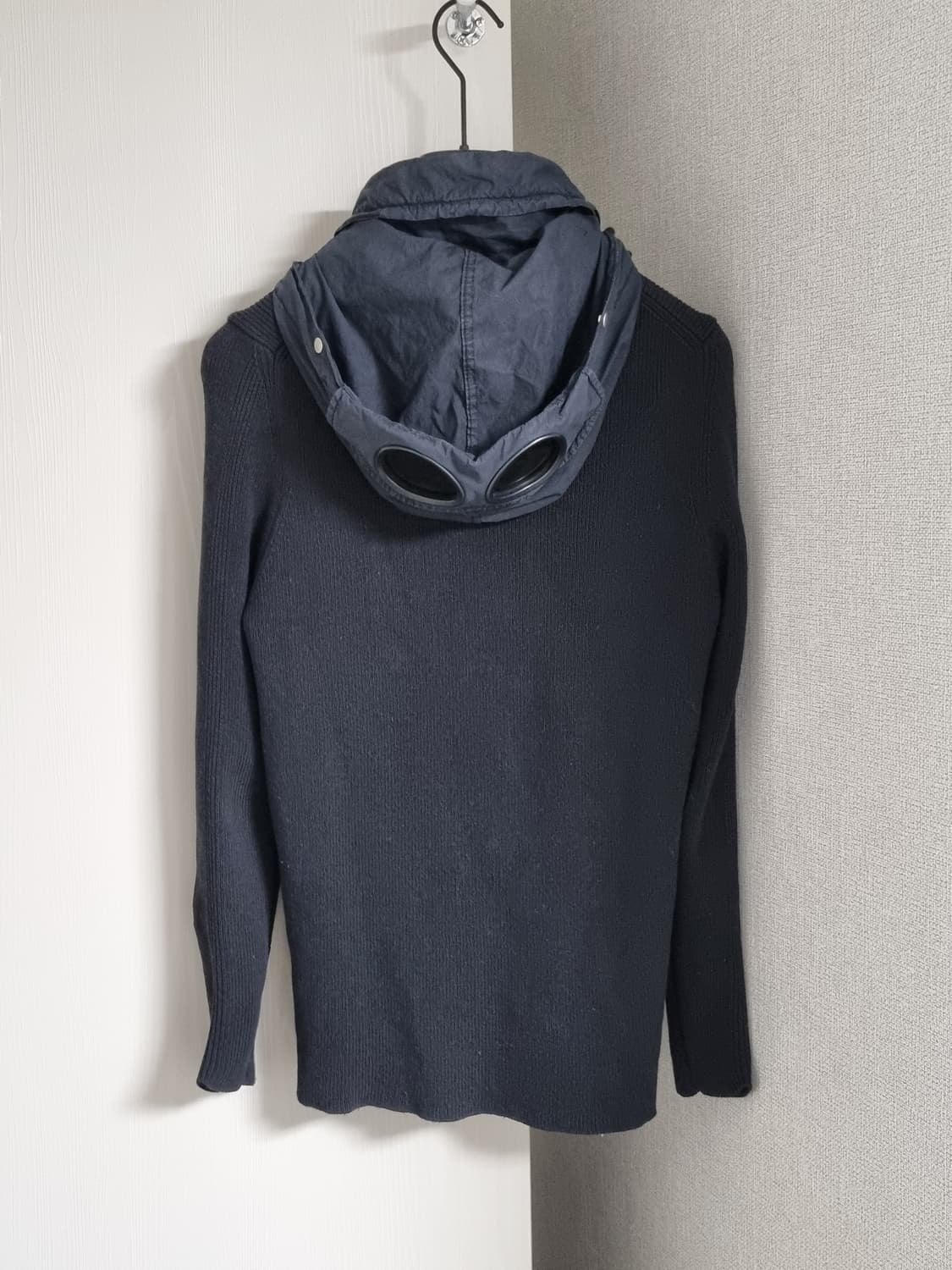 cp컴퍼니 고글 니트집업 상품이미지2