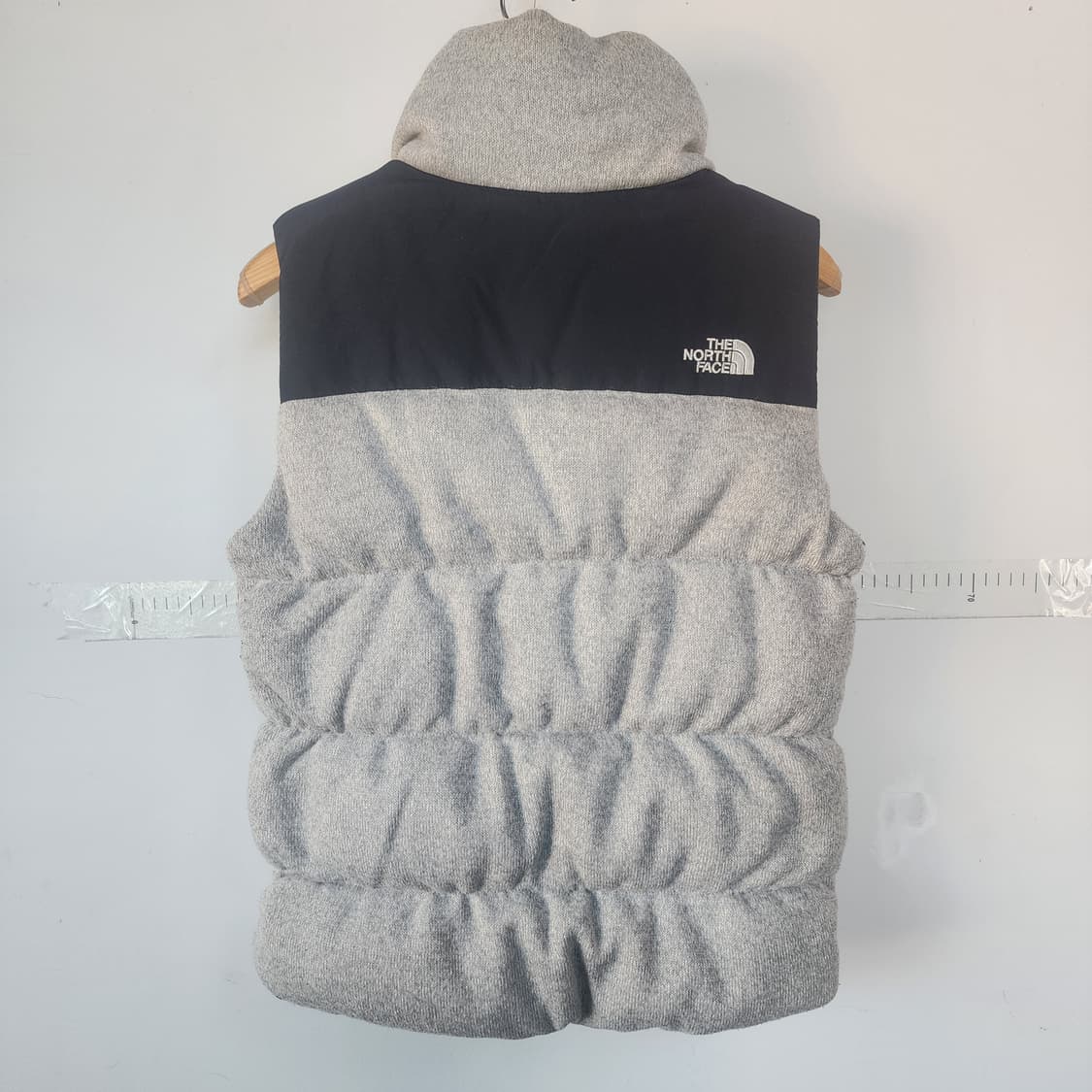 노스페이스 패딩 조끼 그레이/블랙 상품이미지8