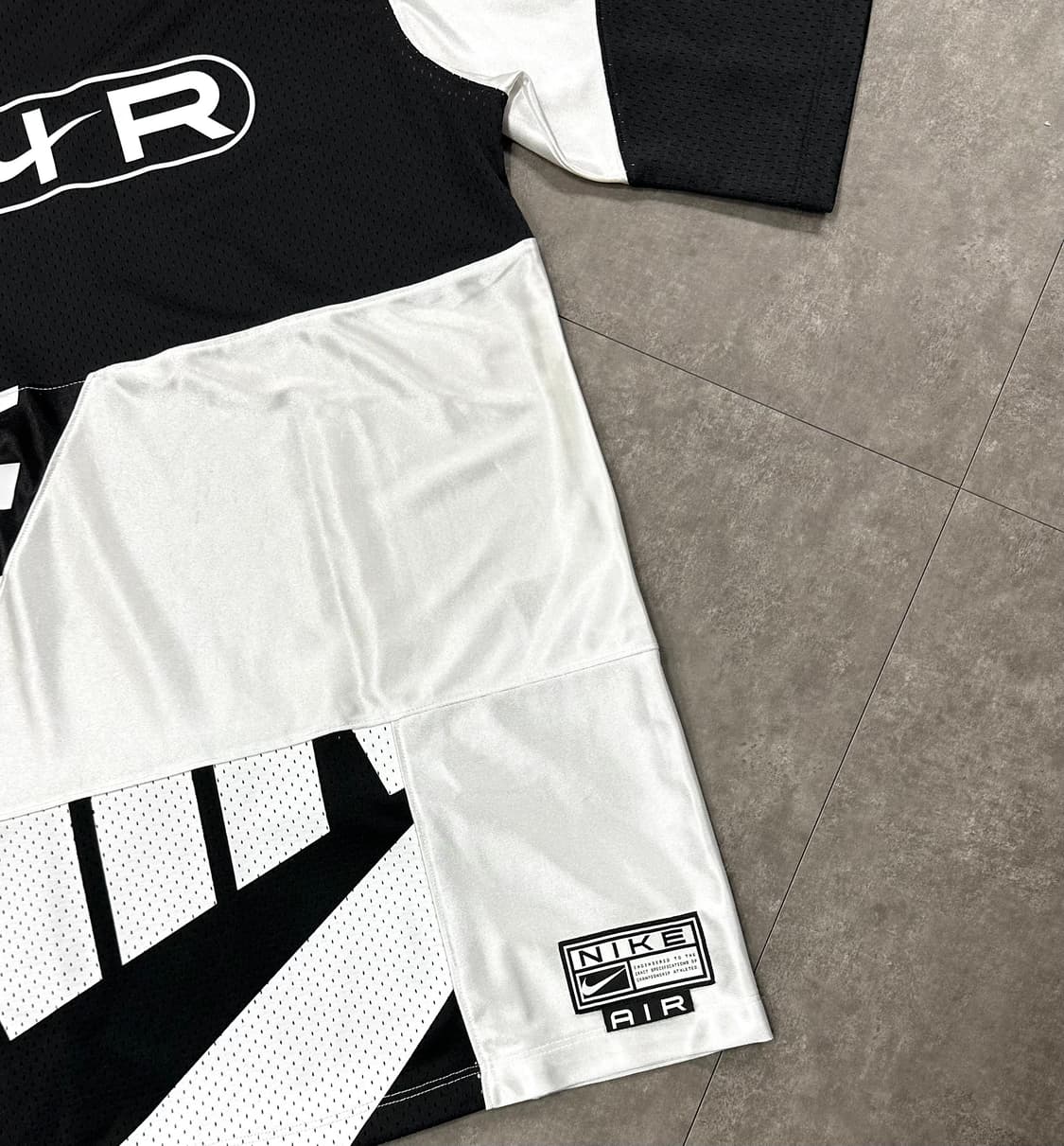 나이키 nsw 에어 티셔츠L  팝니다.  상품이미지4