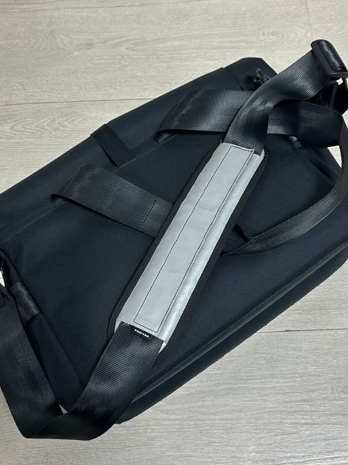 프라이탁 F680 엔더슨 토트백 상품이미지3