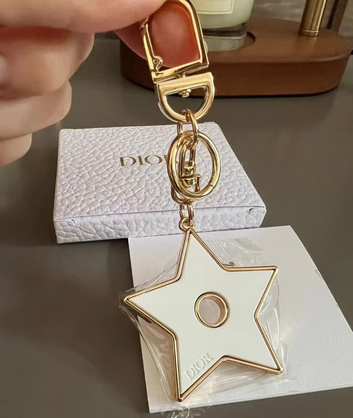 디올 뷰티 백참 별 키링  상품이미지1
