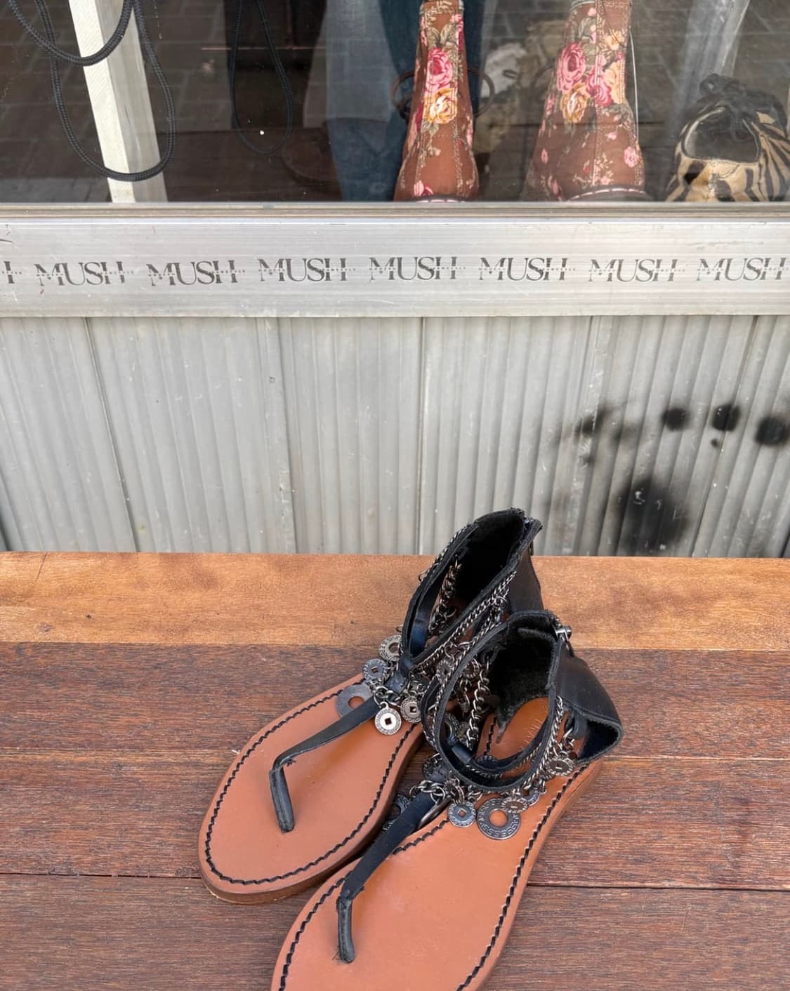 자라 보헤미안 무드 플립플랍 샌들 상품이미지1