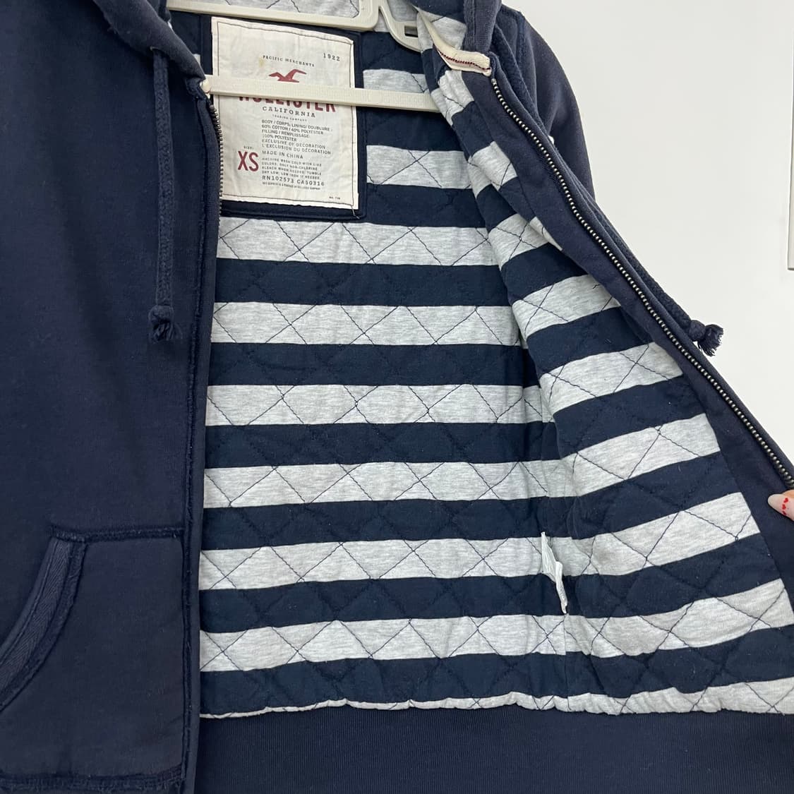 홀리스터 딱붙핏 누빔안감 네이비 후드집업 상품이미지6