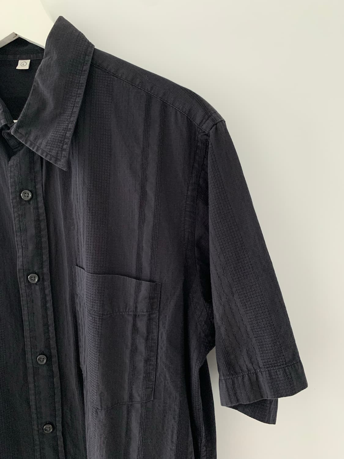 UNIQLO 블랙 패턴 반팔 셔츠 상품이미지5