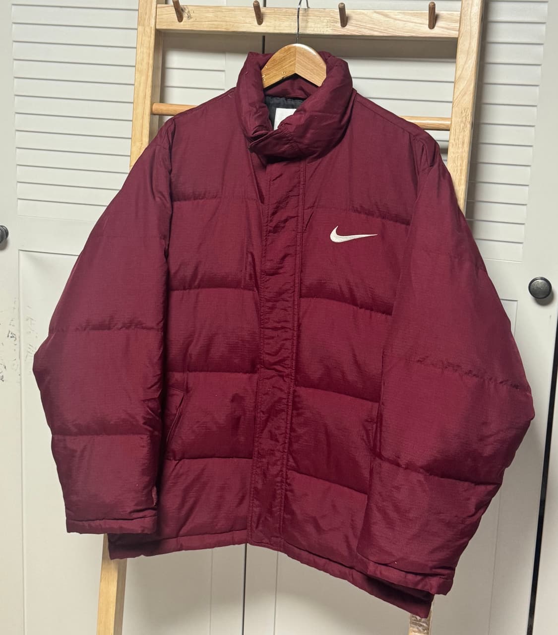 나이키 버건디 립스타 패딩 푸퍼 자켓  상품이미지3