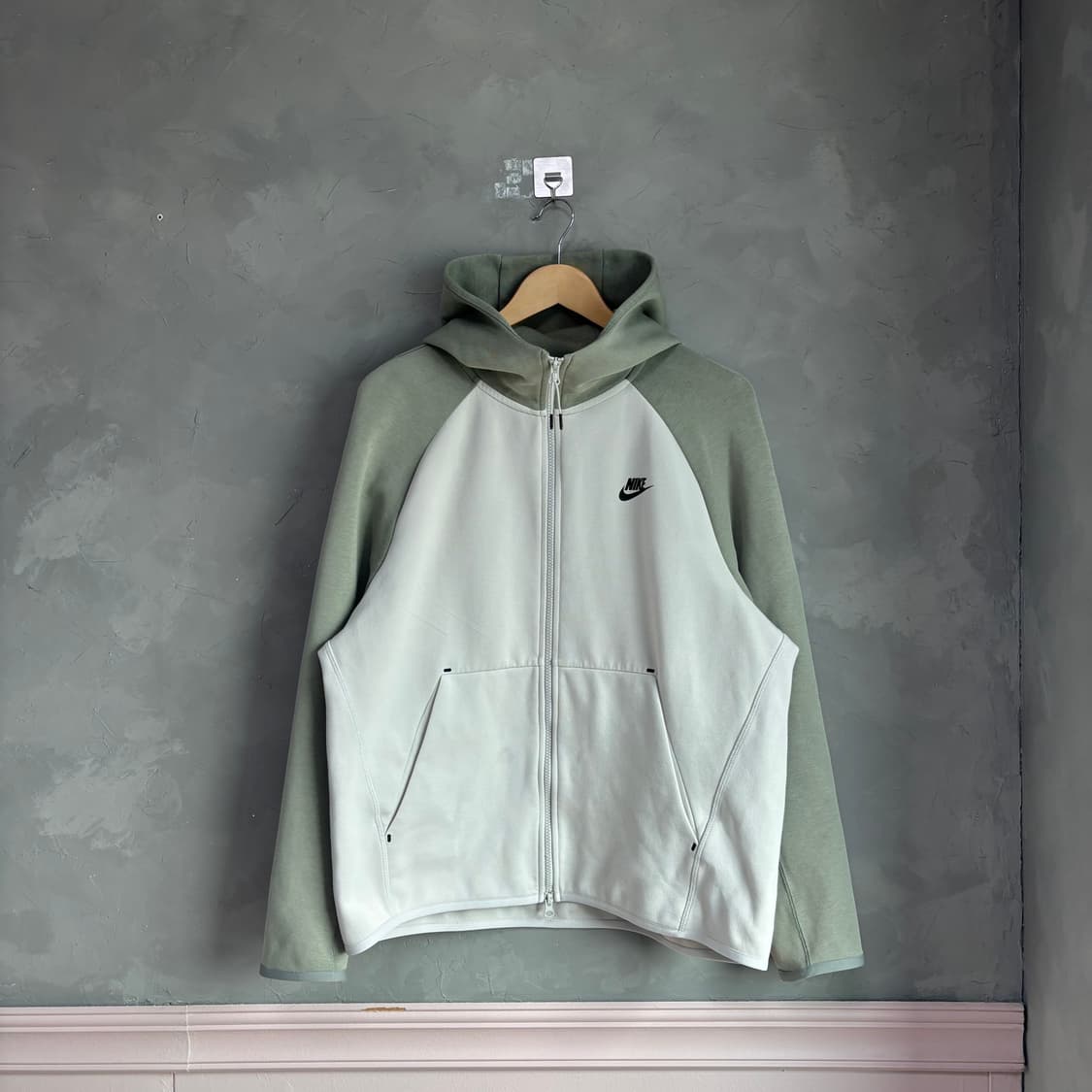 나이키 테크팩 후드집업 올리브 카키 상품이미지1