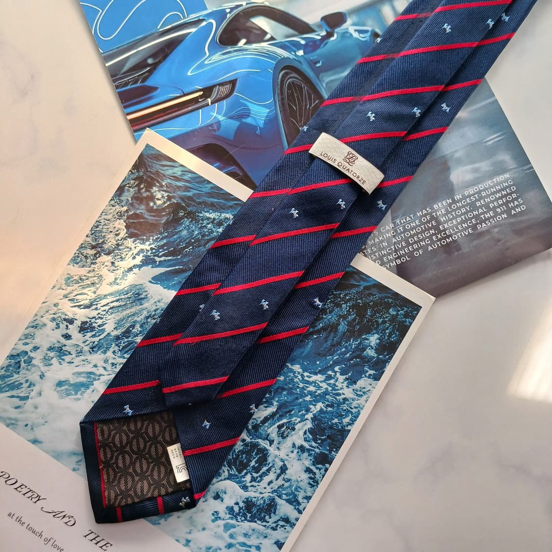 루이까또즈 실크 네이비 스트라이프 넥타이 8.1cm A등급 A18768
 상품이미지4