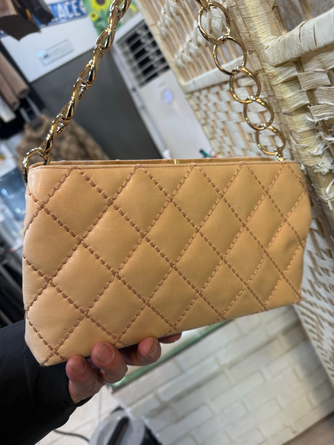 정품 샤넬 퀄팅 플랩 백 팝니다 상품이미지4