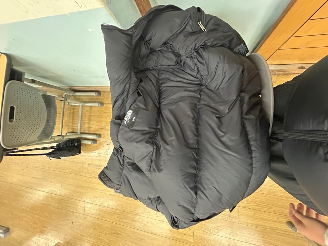 눕시 에코 패딩 100/L사이즈 판매합니다 상품이미지5