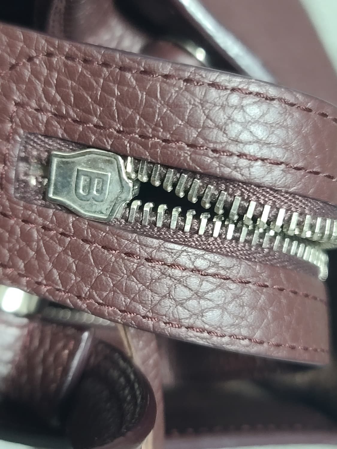 발렌시아가 모터백 블랙아웃 시티백 미디움 토트백 상품이미지5
