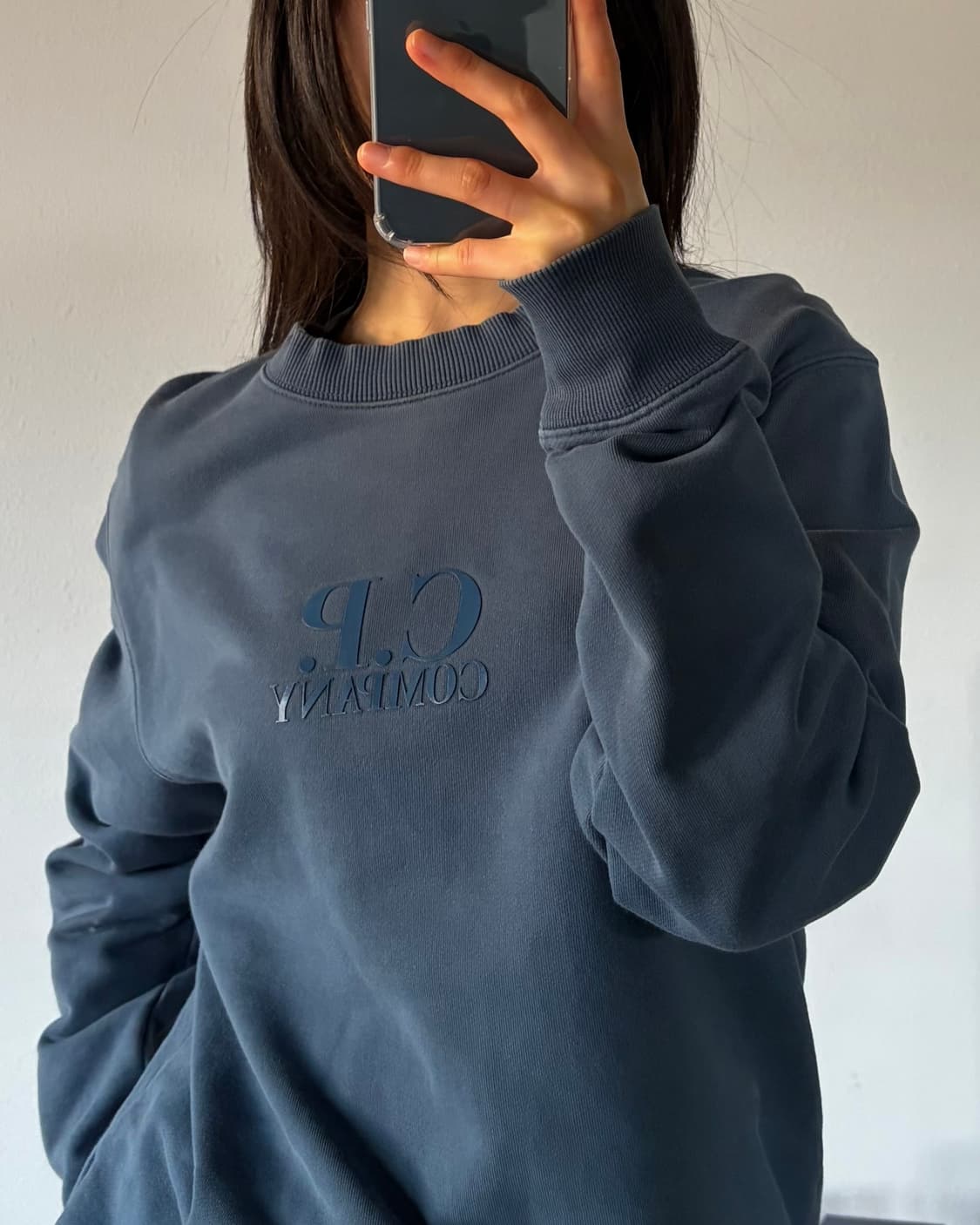 [M]씨피컴퍼니 C.P. COMPANY 로고 맨투맨 상품이미지1