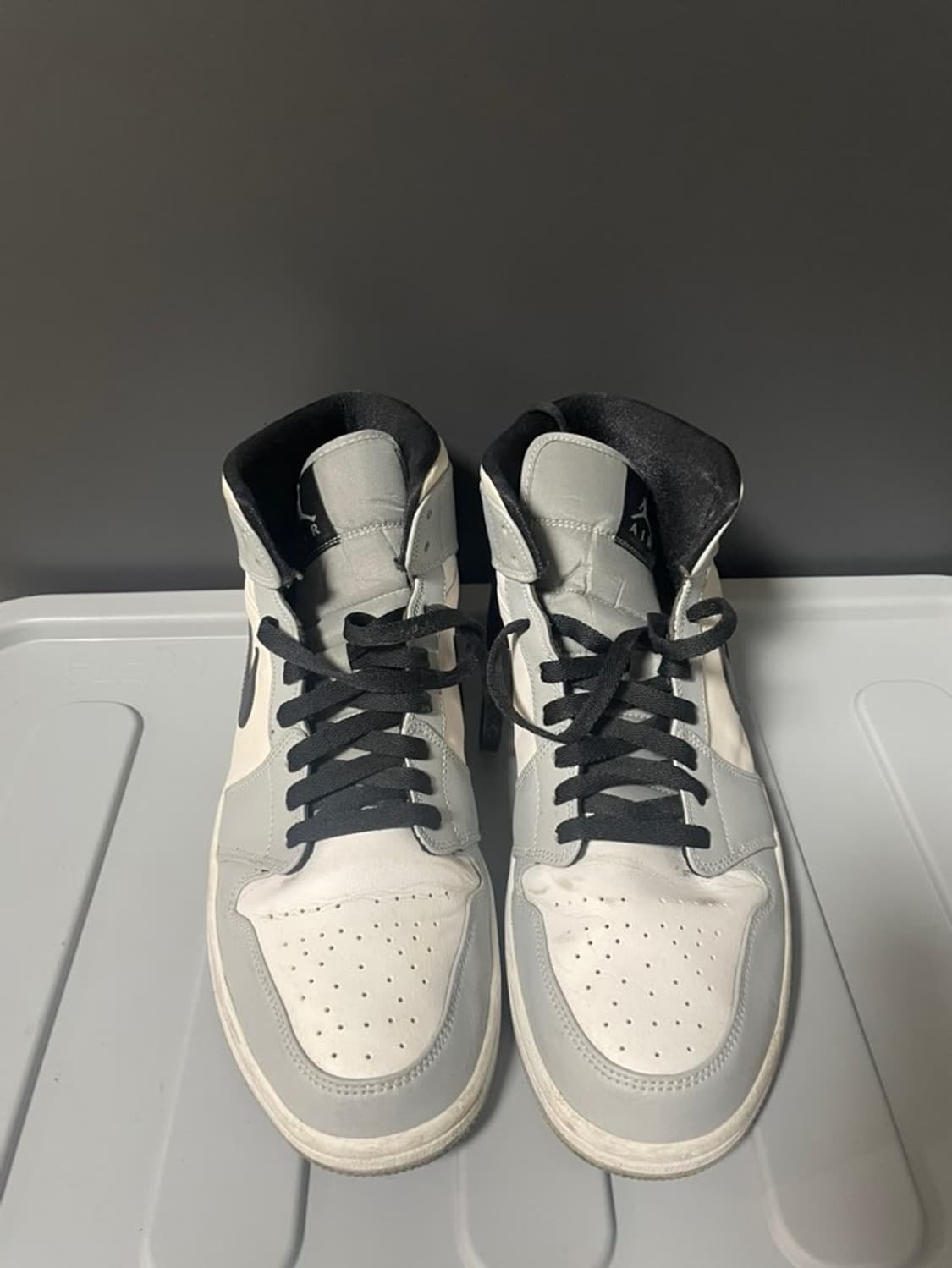나이키 조던1 미드 그레이 US10.5(285mm) 상품이미지1