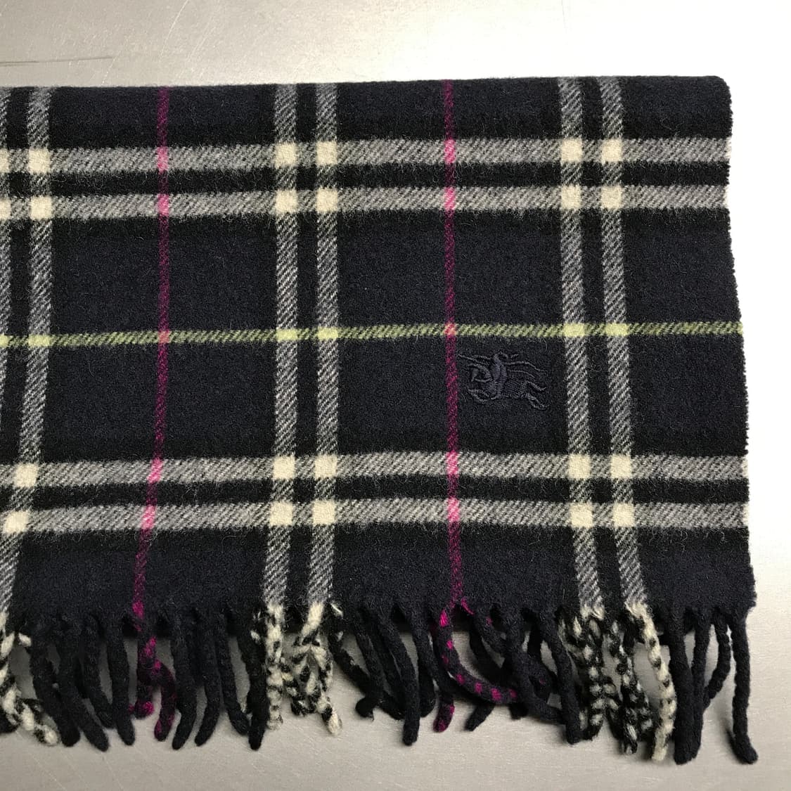 버버리 정품 램스울 머플러 네이비 상품이미지3