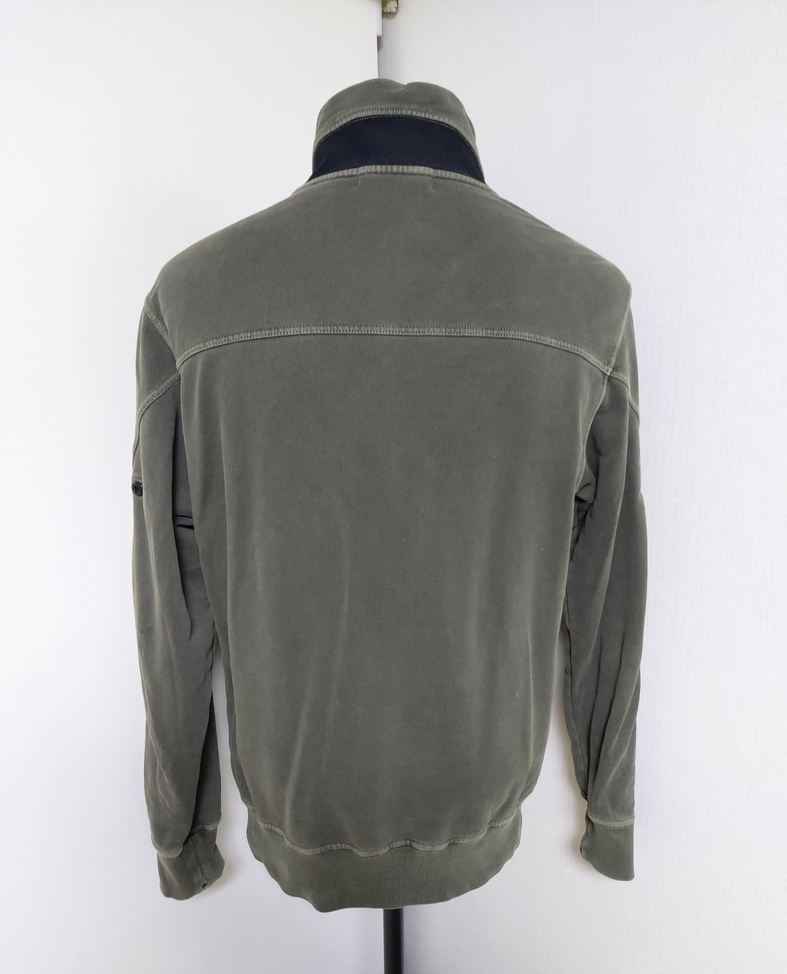 스톤아일랜드 빈티지워싱 남성 기모 반집업(105)

 상품이미지3