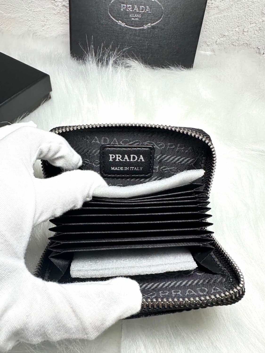 프라다뷰티 램스킨 카드지갑 동전지갑 풀박스 상품이미지8