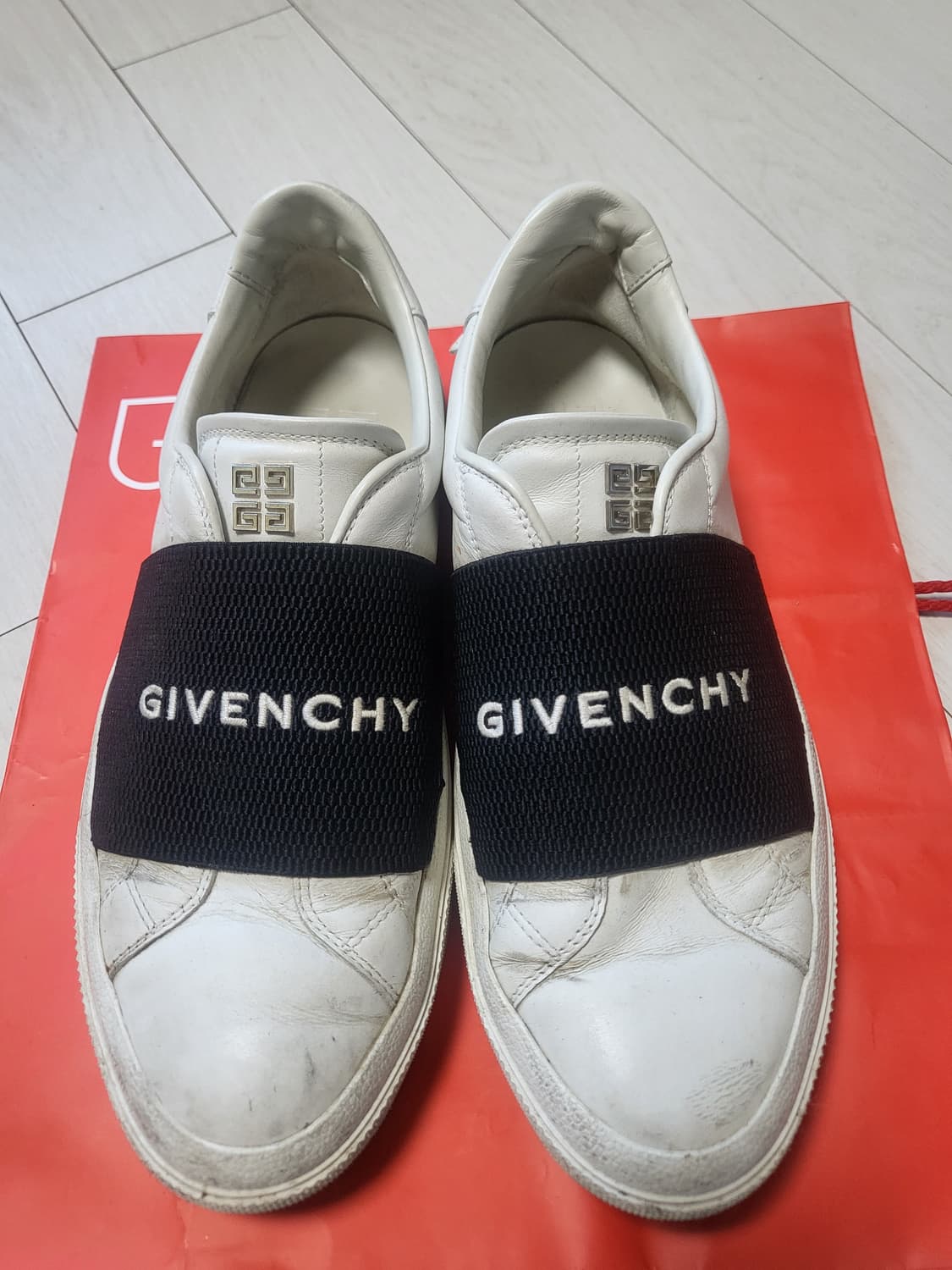 지방시 스니커즈 상품이미지1