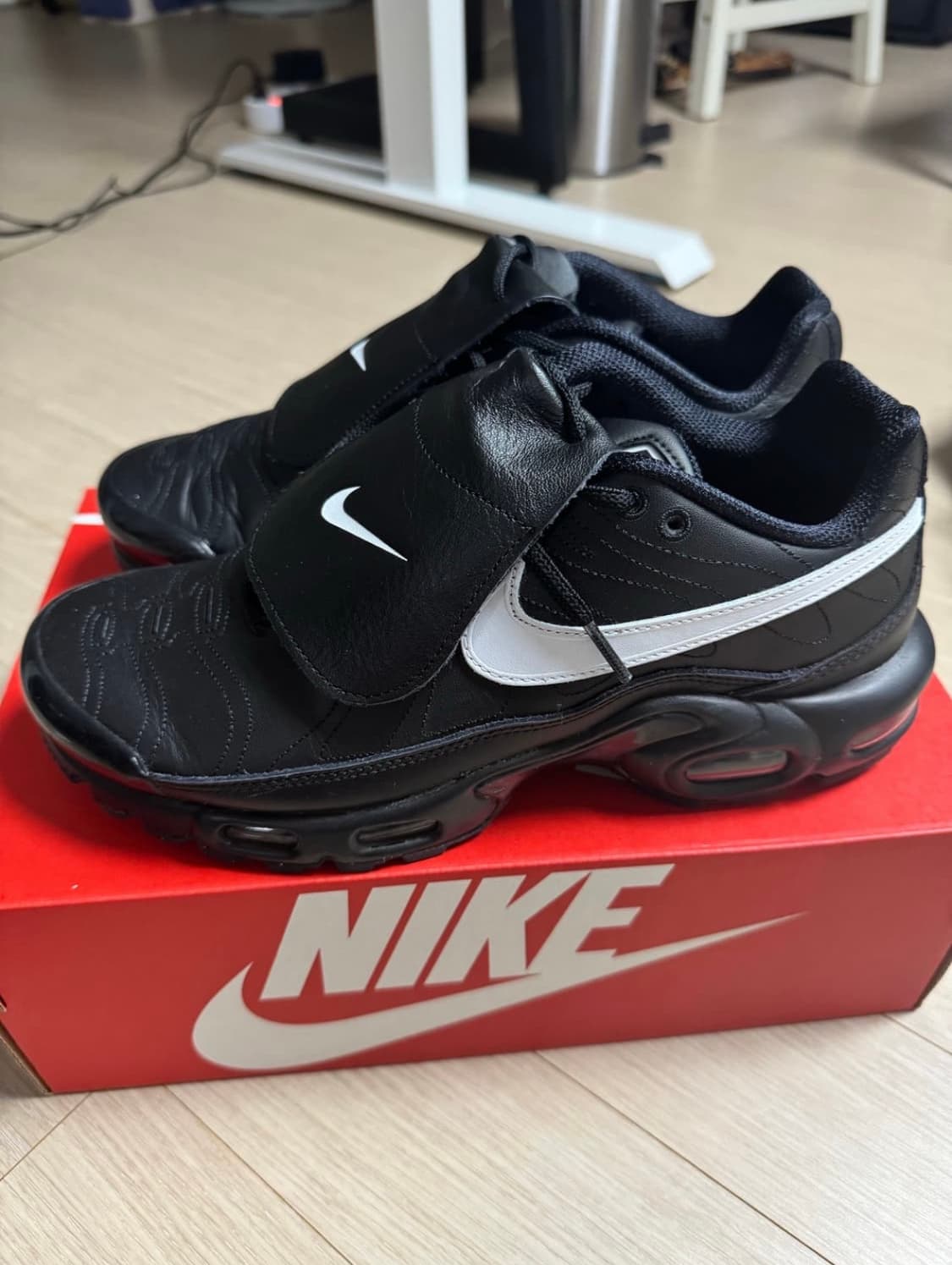 나이키 에어 맥스 플러스 티엠포 블랙 화이트(w275) 상품이미지5