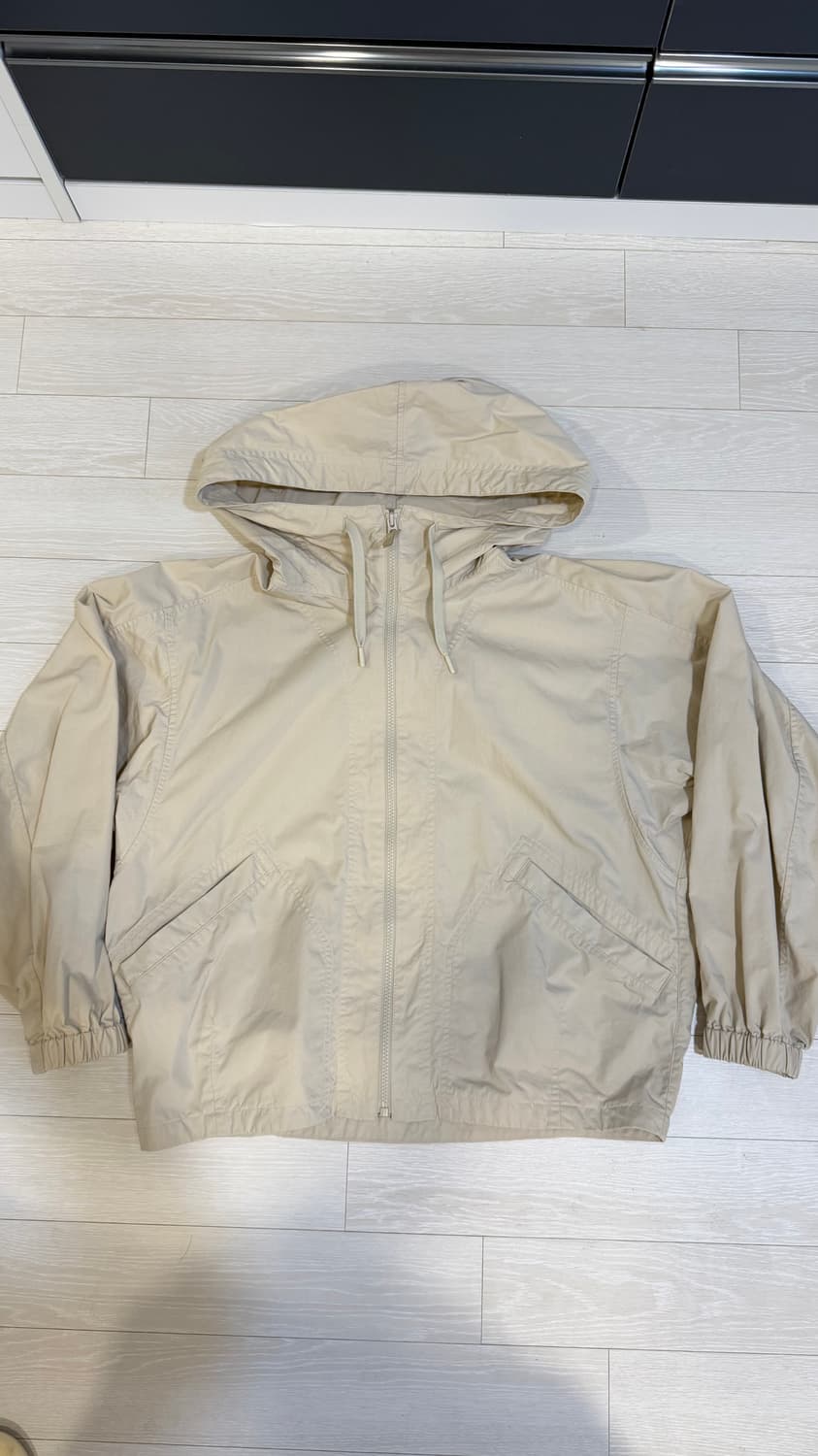 유니클로 U 바람막이 상품이미지1