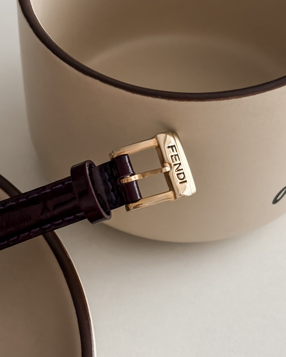 펜디 라운드 골드 도트 인덱스 시계 상품이미지3