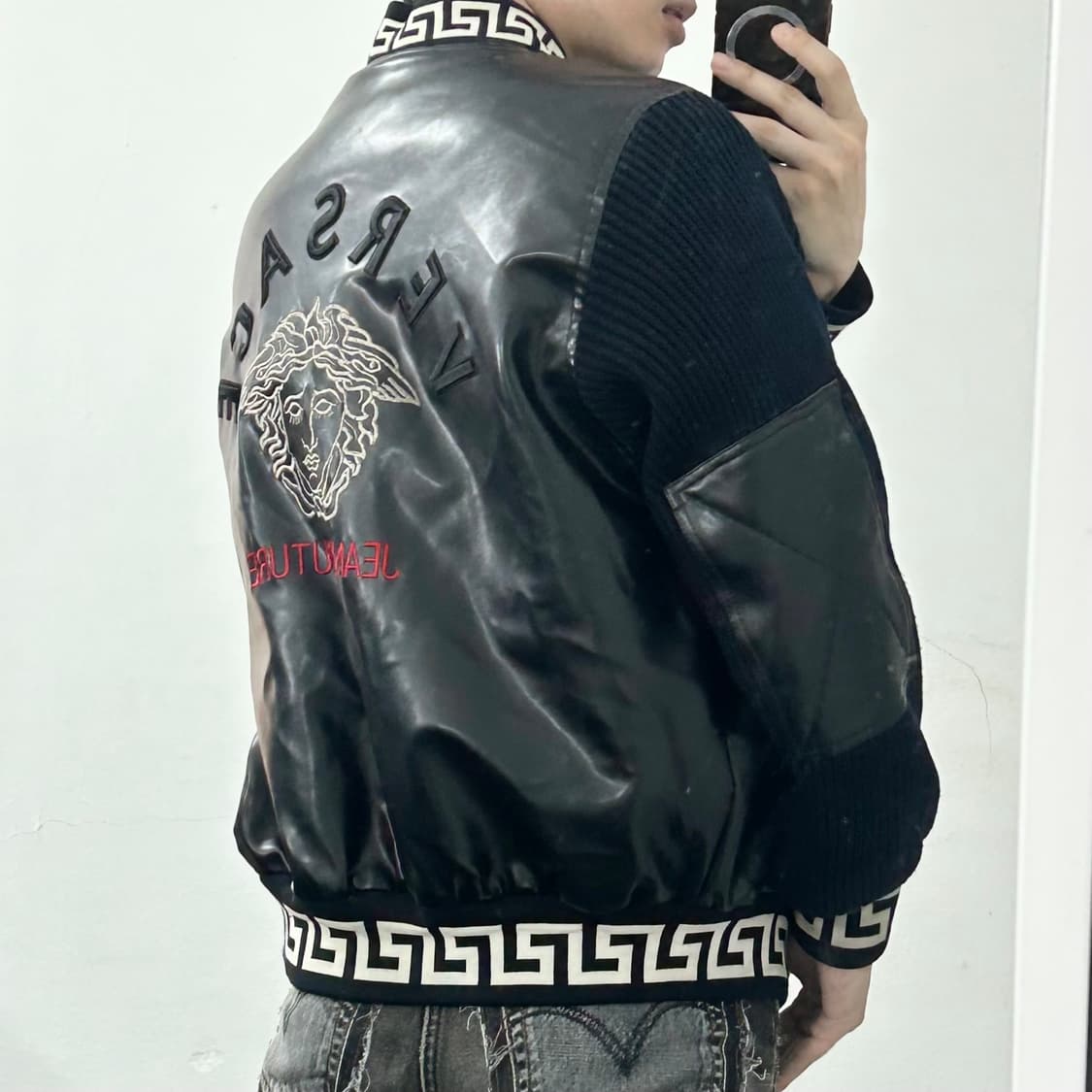 베르사체 90s 메두사 니트암 레더 바시티 자켓 상품이미지3