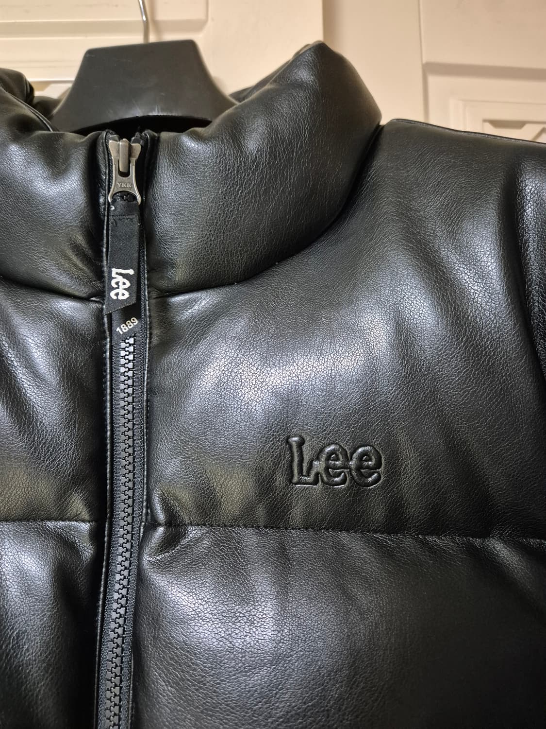 Lee 블랙 레더 크롭 다운 패딩 (WS) 상품이미지5