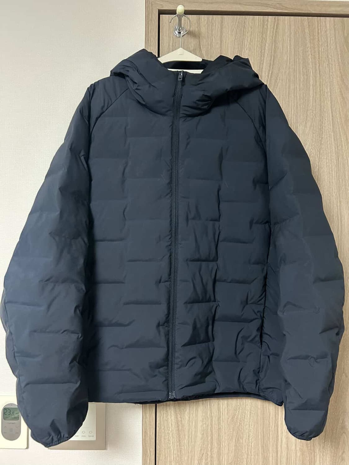 유니클로 퍼프테크 경량 패딩 남색 XL 상품이미지1