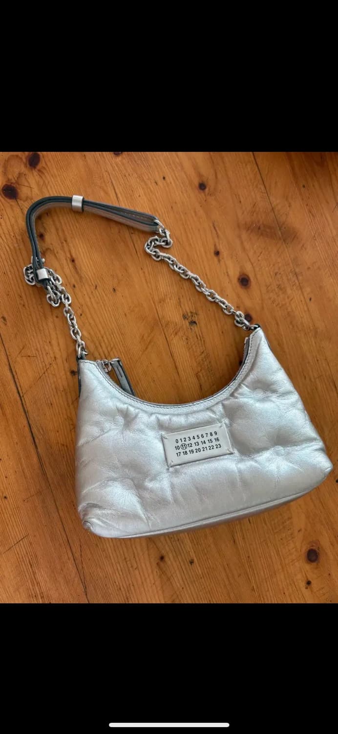 마르지엘라 글램 슬램 호보 마이크로 숄더백 실버 상품이미지2