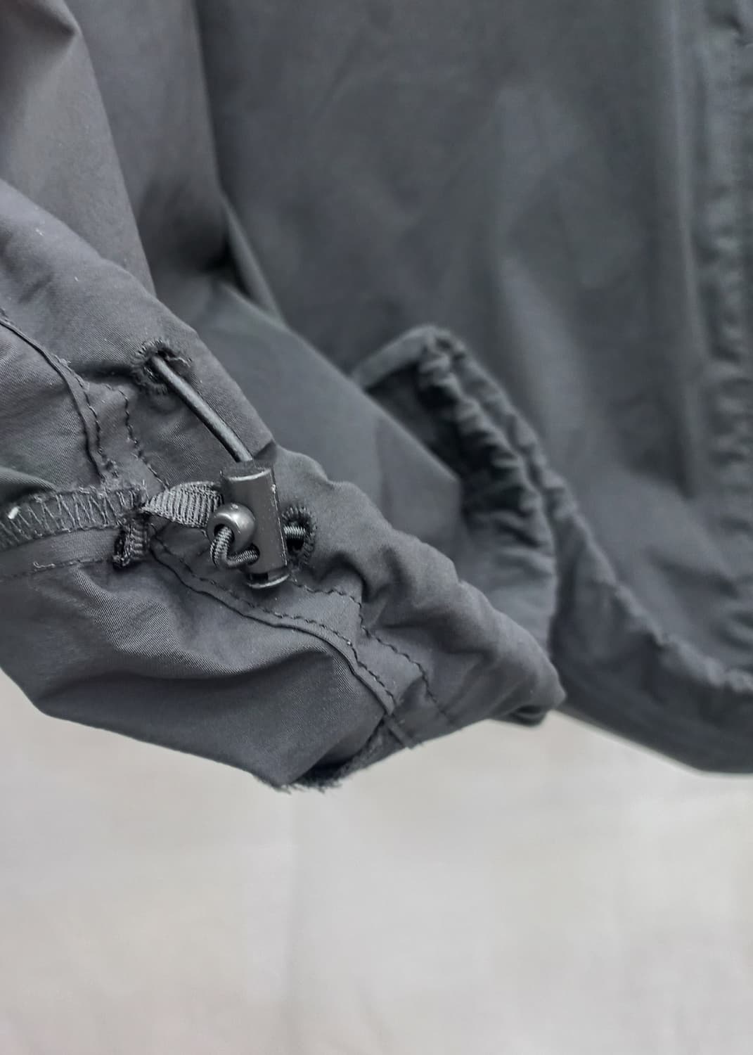 마크 곤잘레스 블랙 나일론 남자 맨투맨 (오버핏 S 95) 상품이미지2