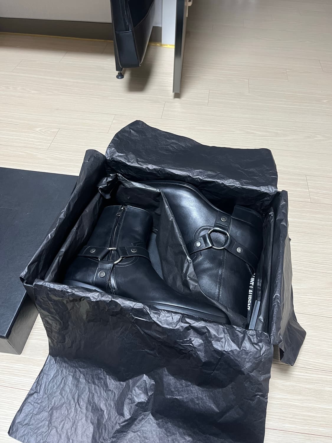 생로랑 와이어트40 하네스 부츠 상품이미지7