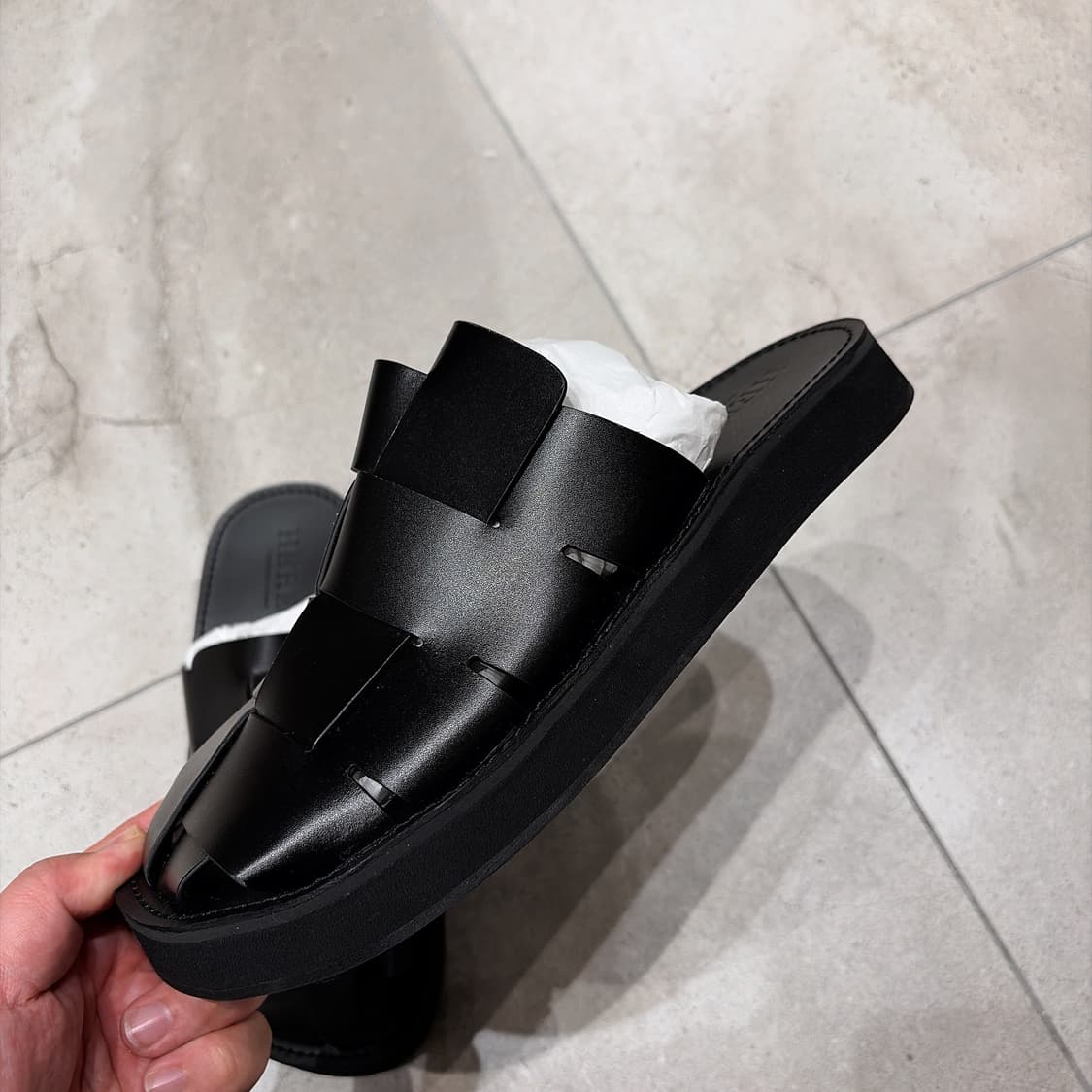 (정품/새상품) HEREU 헤레우 남성 블랙 레더 디라 뮬 샌들 상품이미지3