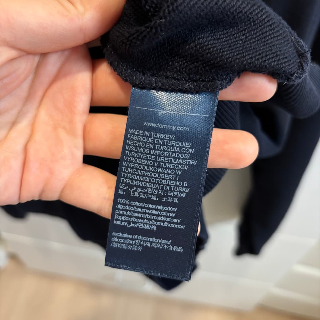 타미힐피거 네이비 버건디로고 맨투맨 상품이미지6