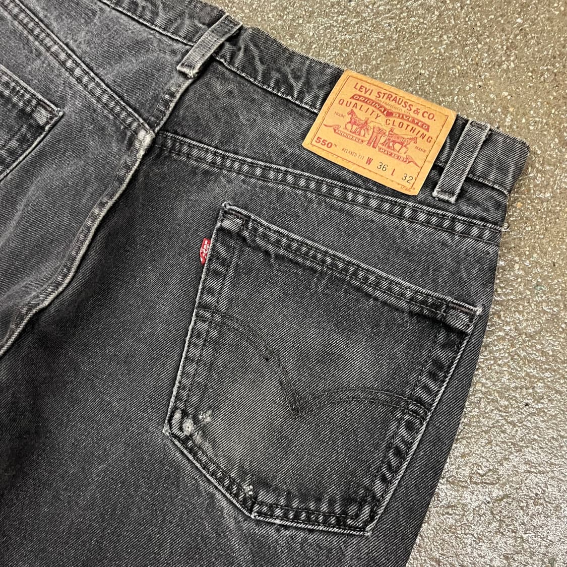 90s USA 리바이스550 블랙진 (35“) 상품이미지3