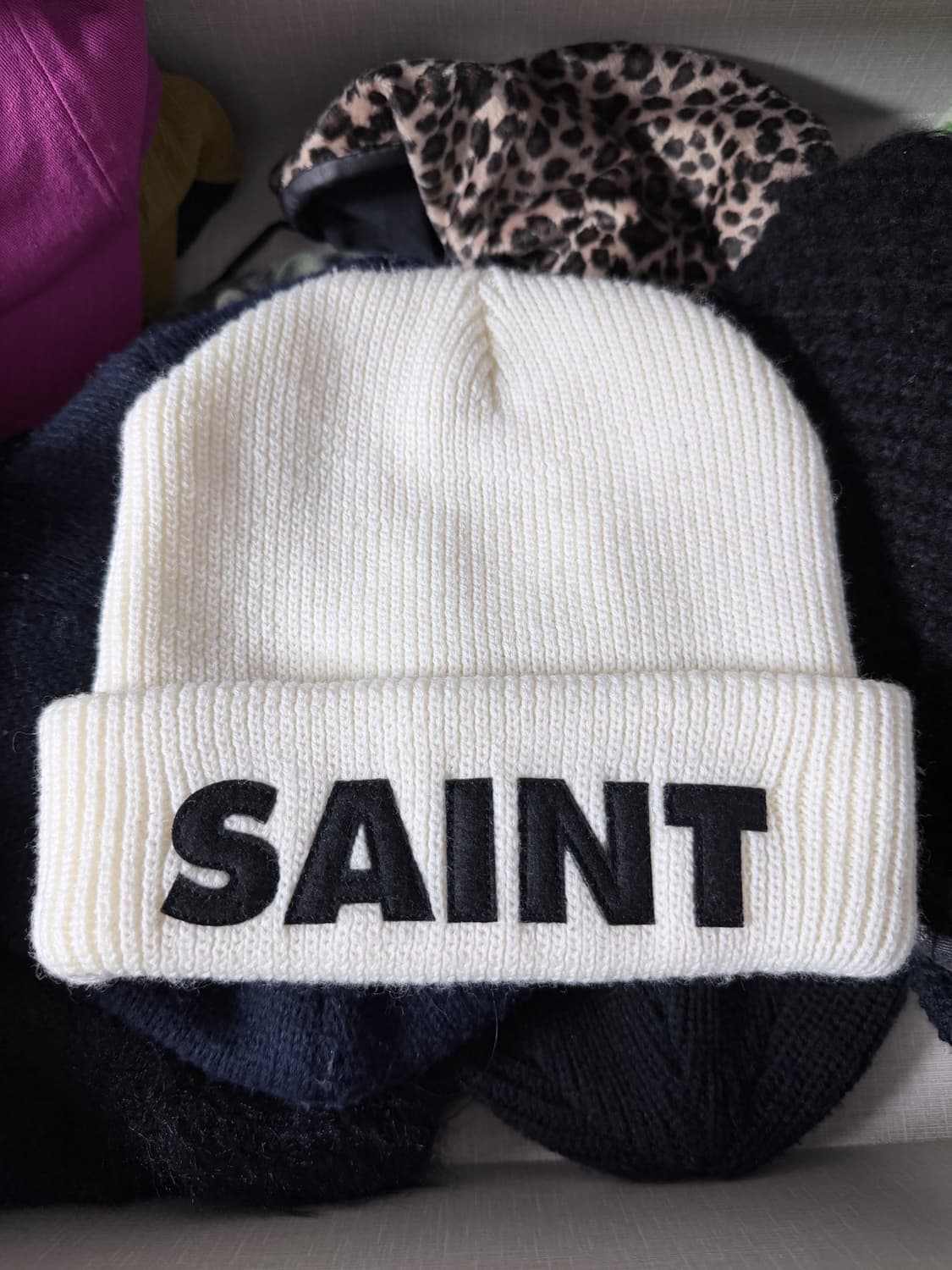 SAINT Mxxxxxx WHITE BEANIE 상품이미지2