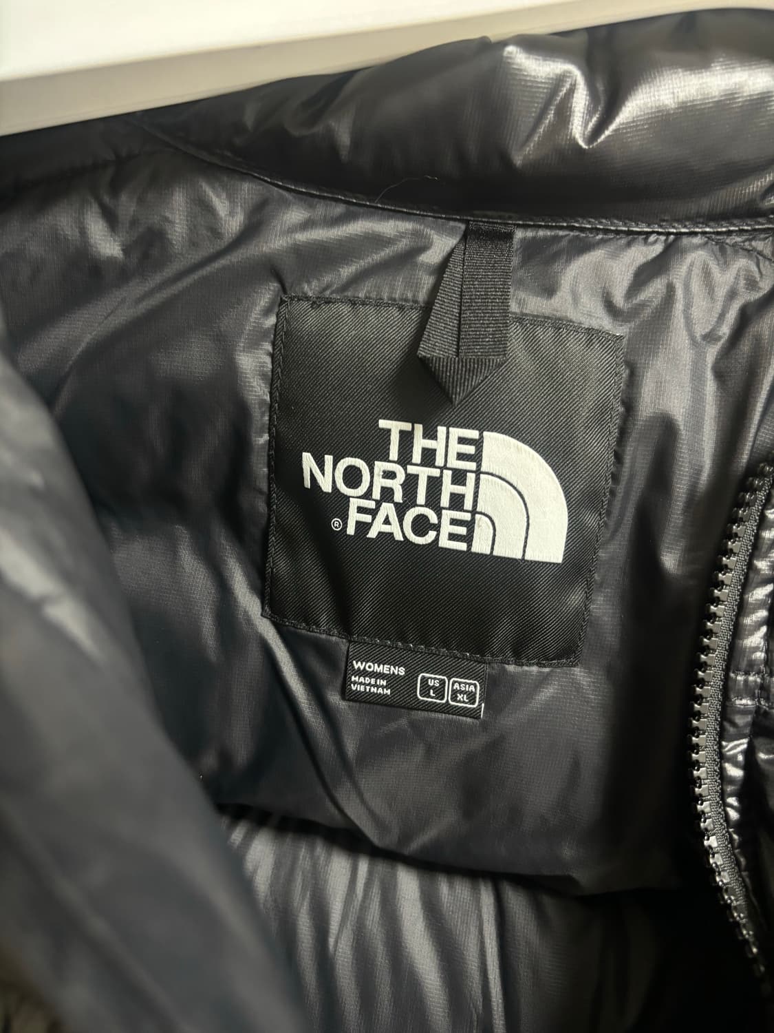 노스페이스 숏패딩(유광)L 상품이미지3