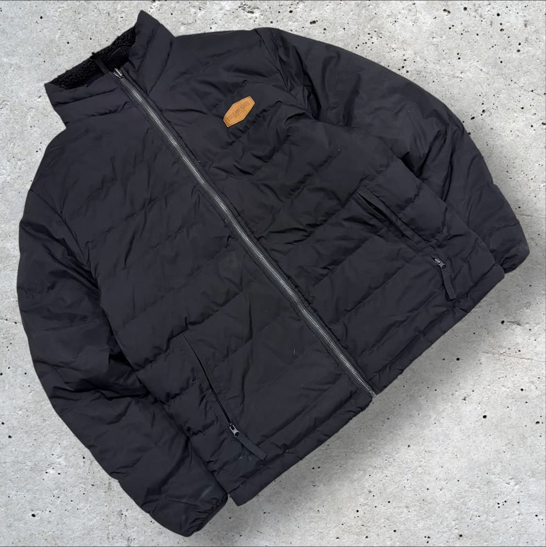 [95] 트루릴리젼 리버시블 후리스 구스다운 블랙 패딩 점퍼 B940 상품이미지1