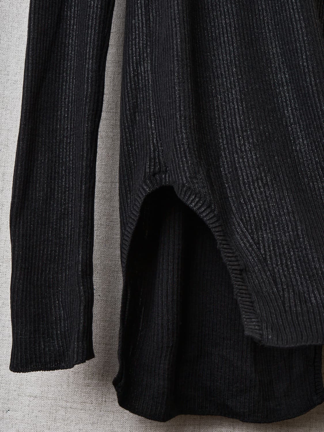 Julius FW2024 코팅 울 니트 탑 상품이미지5