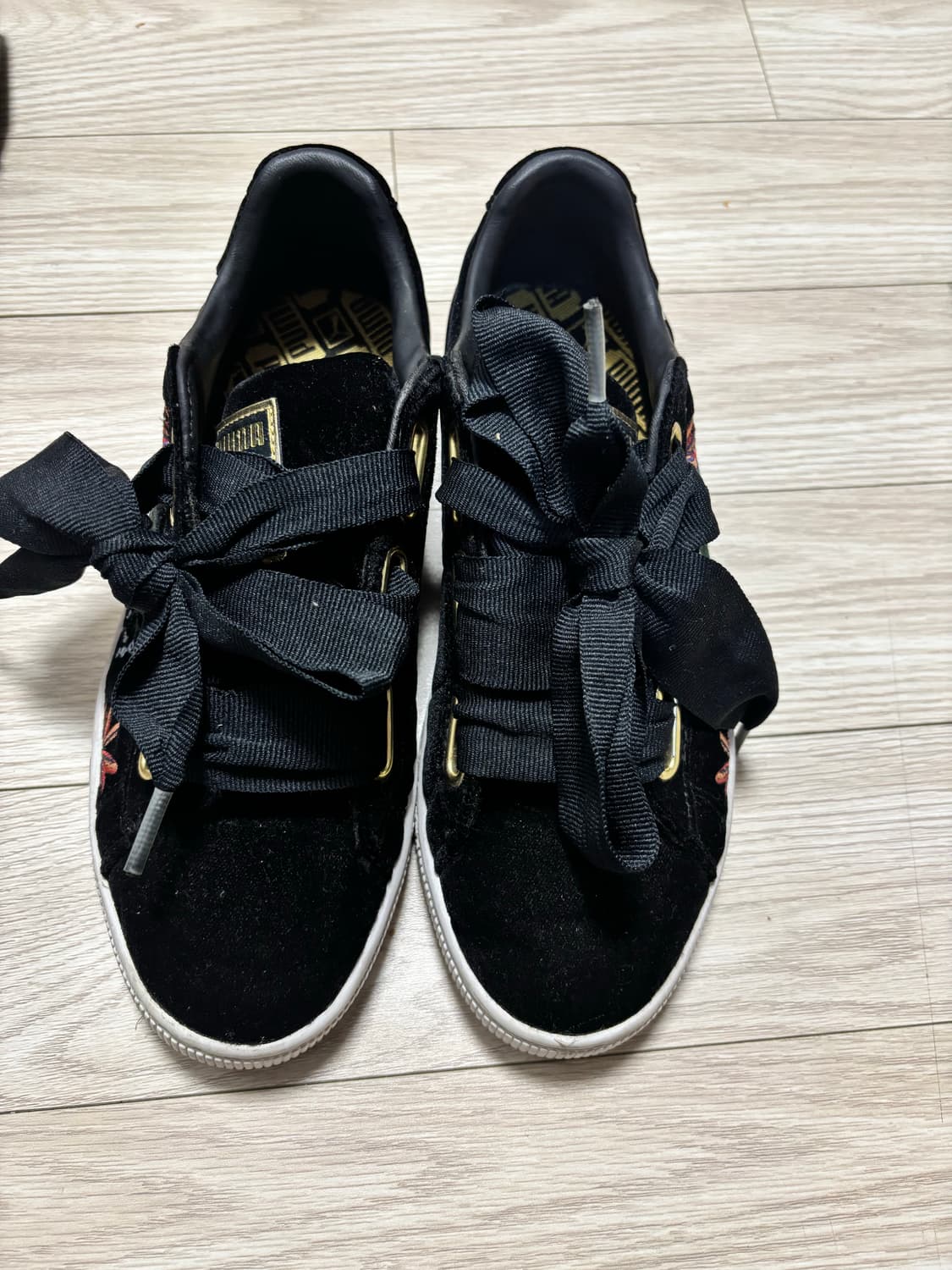 푸마 바스켓 하트 벨벳 하이퍼 EMB 우먼스 상품이미지1