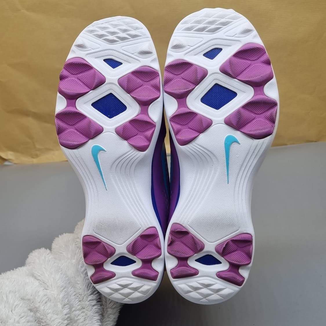 나이키 루나 엠프레스 여성골프화235 상품이미지3