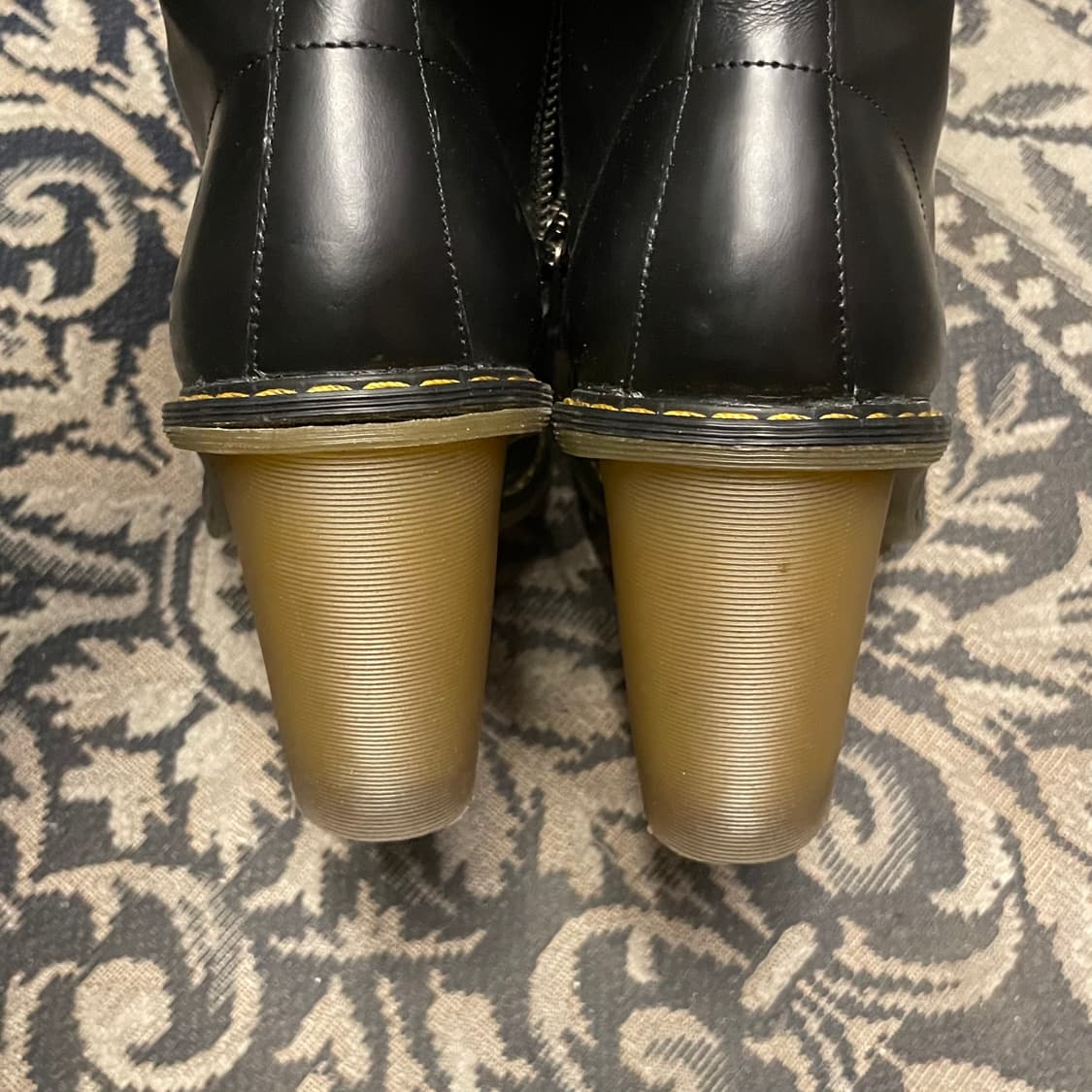 닥터마틴 (우먼) 새디 블랙 힐 부츠 상품이미지3