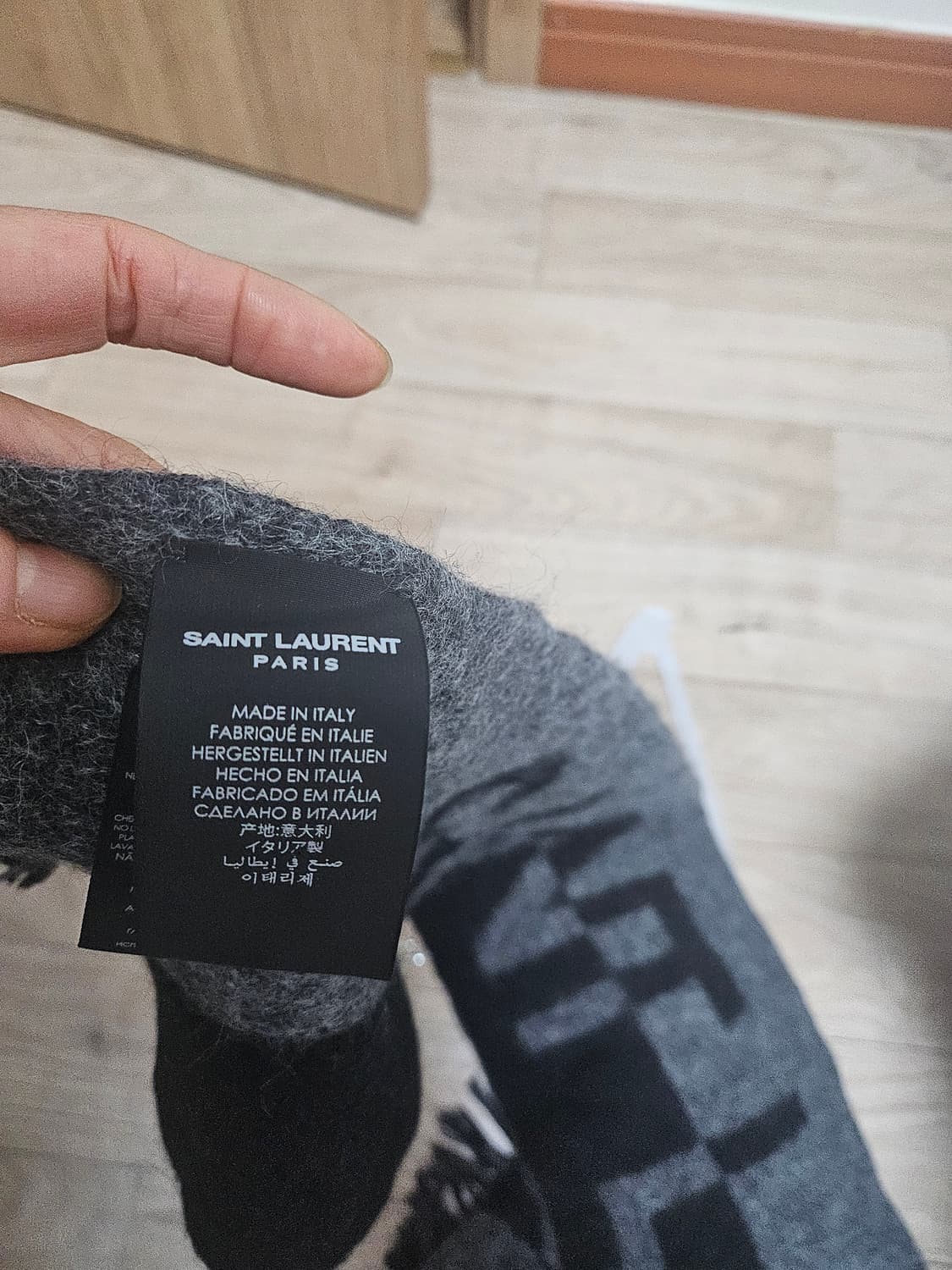 생로랑 머플러 상품이미지9