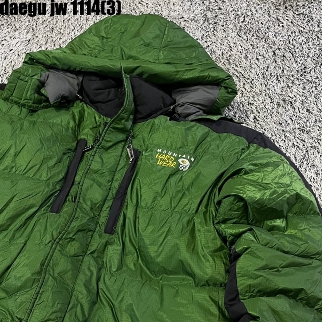 마운틴하드웨어 패딩 상품이미지2