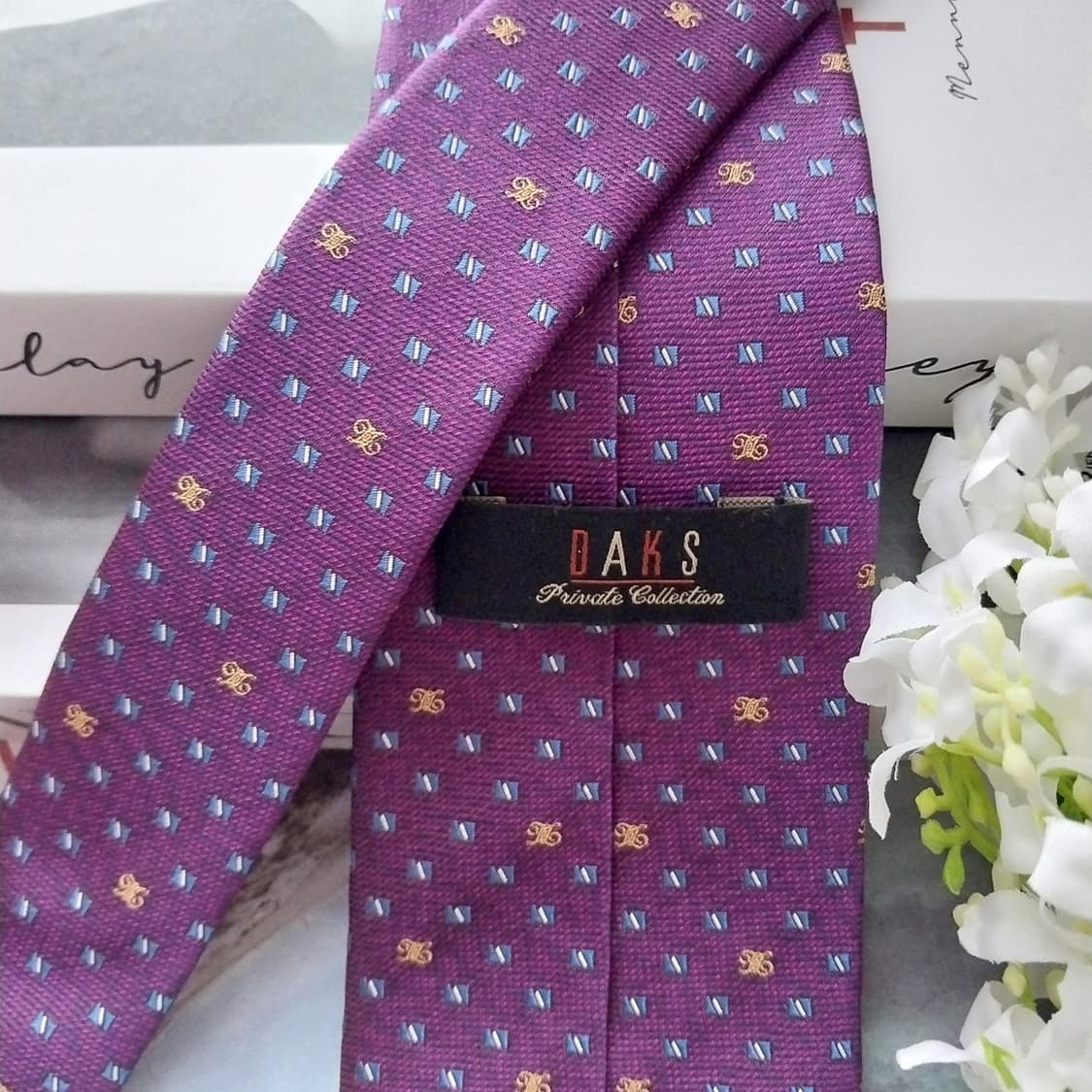 닥스 실크 퍼플 마이크로 패턴 넥타이 8.2cm A+등급 K1584
 상품이미지7