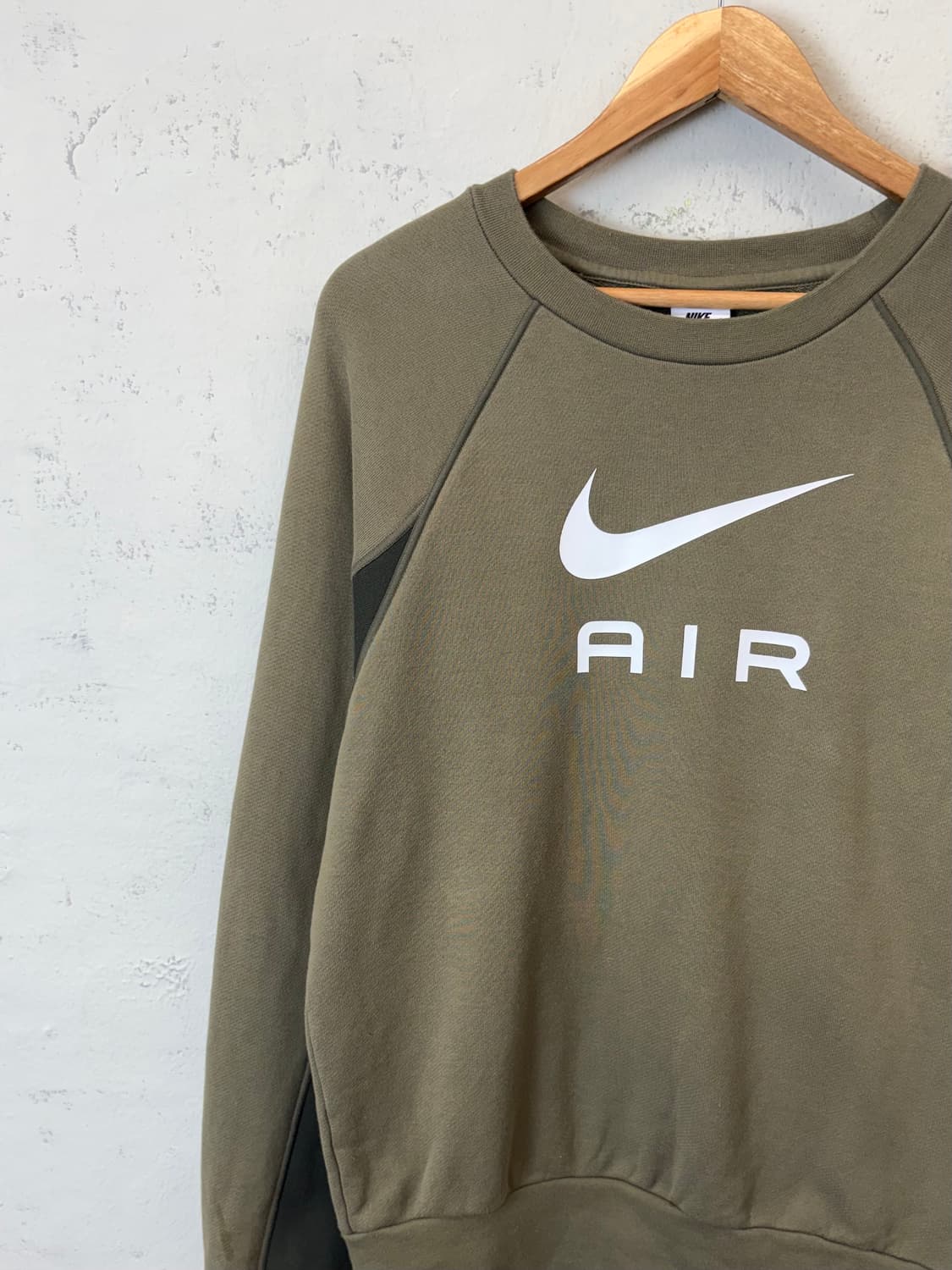 나이키 에어 스우시 빅로고 프린팅 맨투맨 카키 상품이미지5